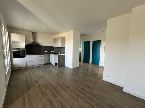 APPARTEMENT T3 - TERRASSE + GRANDE TERRASSE SUR TOIT - CLIMATISATION - CAVE