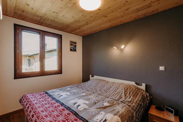 À vendre – Maison individuelle familiale T5, style savoyard, grand jardin et grand garage