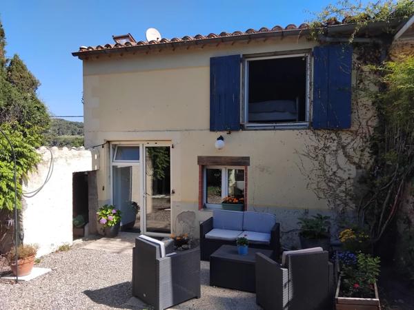 Proche Carcassonne - Ensemble comprenant une maison divisée en 3 appartements et un camping