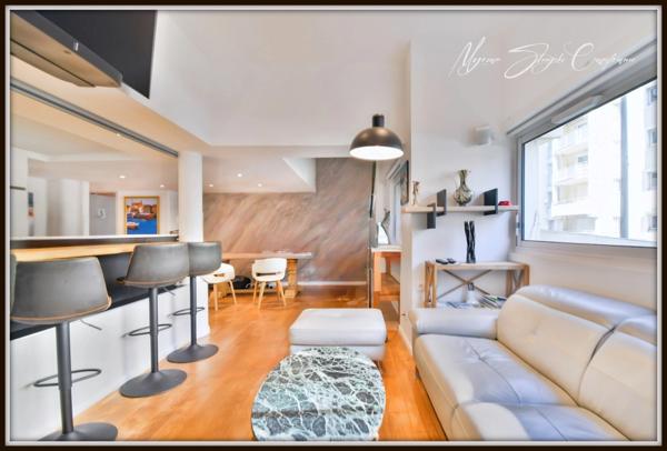 Appartement à vendre 4 pièces BIARRITZ (64) de 104,11 m² à la grande plage.