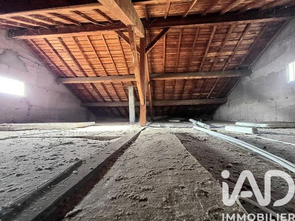 Maison à vendre 5 pièces 96 m² Saint-Martin-la-Plaine