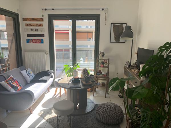 Appartement Saint-Etienne T2 + garage+ balcon