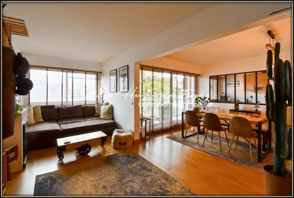 À vendre Exclusivité – Superbe appartement T3 de 83 m² à Lille Saint-Maurice Pellevoisin (59000, 59800)