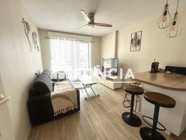 Location Appartement meublé 2 pièces 33.6 m² - 15 RUE DE LA DESIREE La Rochelle 17000