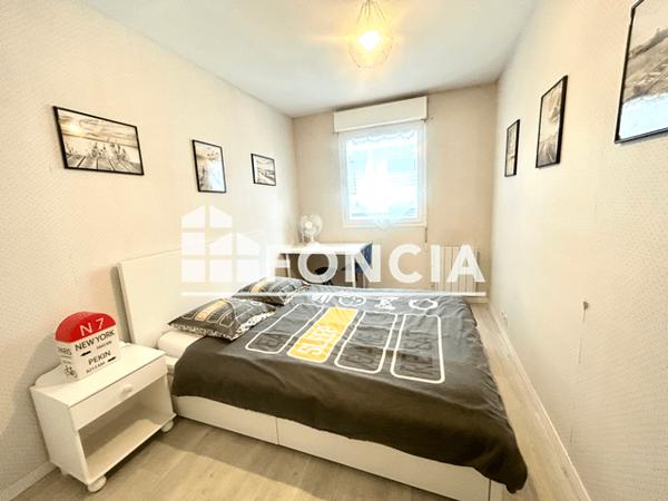 Location Appartement meublé 2 pièces 33.6 m² - 15 RUE DE LA DESIREE La Rochelle 17000
