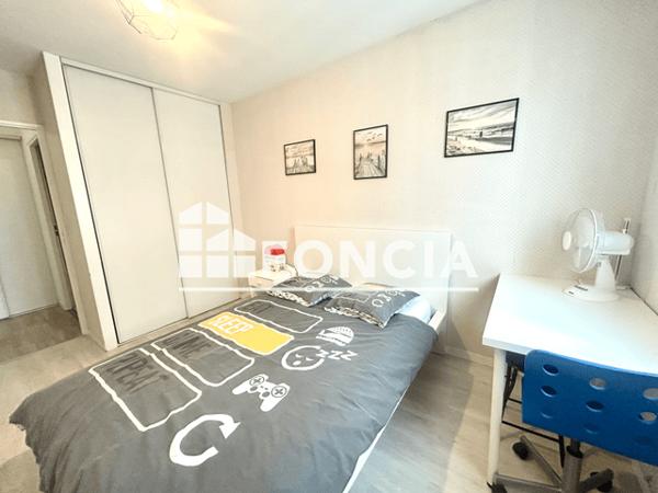 Location Appartement meublé 2 pièces 33.6 m² - 15 RUE DE LA DESIREE La Rochelle 17000