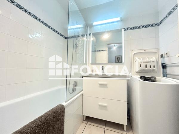 Location Appartement meublé 2 pièces 33.6 m² - 15 RUE DE LA DESIREE La Rochelle 17000