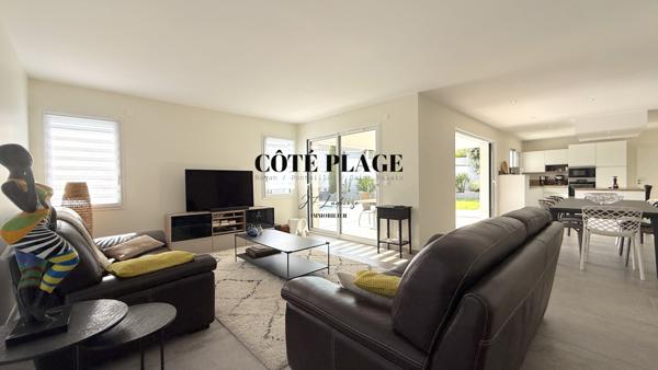 Vaux-sur-Mer (17640) 800 M CENTRE VILLE VAUX SUR MER - MAISON RECENTE 3 CHAMBRES PISCINE AU PRIX DE 710600 € FAI