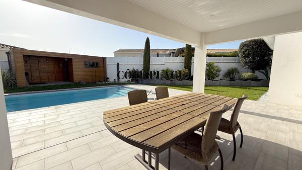 Vaux-sur-Mer (17640) 800 M CENTRE VILLE VAUX SUR MER - MAISON RECENTE 3 CHAMBRES PISCINE AU PRIX DE 710600 € FAI