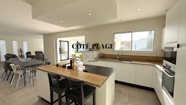 Vaux-sur-Mer (17640) 800 M CENTRE VILLE VAUX SUR MER - MAISON RECENTE 3 CHAMBRES PISCINE AU PRIX DE 710600 € FAI