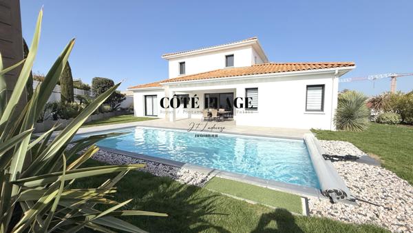 Vaux-sur-Mer (17640) 800 M CENTRE VILLE VAUX SUR MER - MAISON RECENTE 3 CHAMBRES PISCINE AU PRIX DE 710600 € FAI