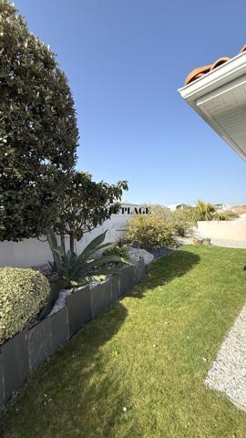 Vaux-sur-Mer (17640) 800 M CENTRE VILLE VAUX SUR MER - MAISON RECENTE 3 CHAMBRES PISCINE AU PRIX DE 710600 € FAI