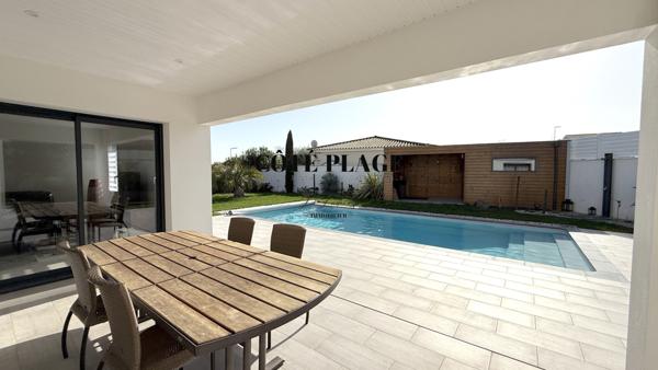 Vaux-sur-Mer (17640) 800 M CENTRE VILLE VAUX SUR MER - MAISON RECENTE 3 CHAMBRES PISCINE AU PRIX DE 710600 € FAI