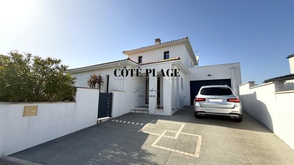 Vaux-sur-Mer (17640) 800 M CENTRE VILLE VAUX SUR MER - MAISON RECENTE 3 CHAMBRES PISCINE AU PRIX DE 710600 € FAI