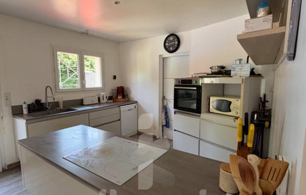 Maison familiale de 118 m2 sur une parcelle de plus de 1700 m2   Belin-Béliet