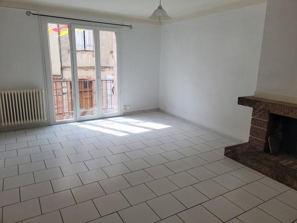 MAZERES - MAISON DE VILLAGE T4 AVEC UNE COUR