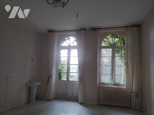 A Vendre sur Saint-Paul une maison de Maitre