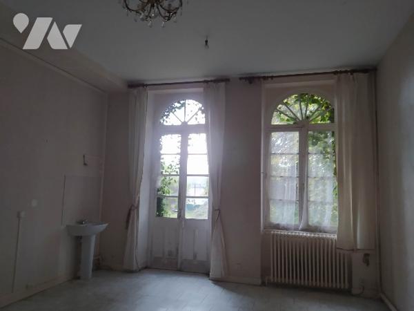 A Vendre sur Saint-Paul une maison de Maitre