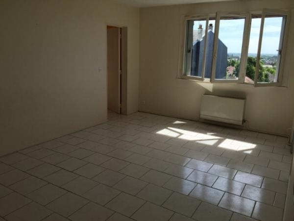 Location Appartement avec balcon 2 pièces Bourges (18000)