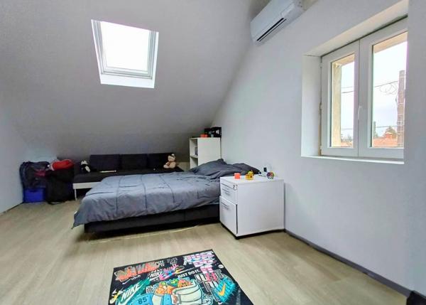 MAISON - 3 ETAGES - F4- 100M²