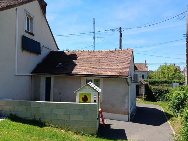 MAISON - 3 ETAGES - F4- 100M²