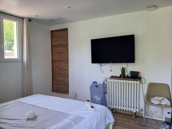 MAISON - 3 ETAGES - F4- 100M²