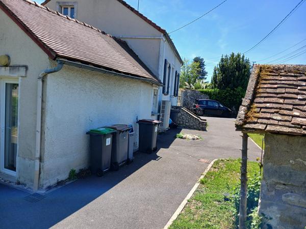 MAISON - 3 ETAGES - F4- 100M²