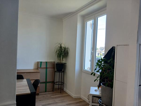 MAISON - 3 ETAGES - F4- 100M²