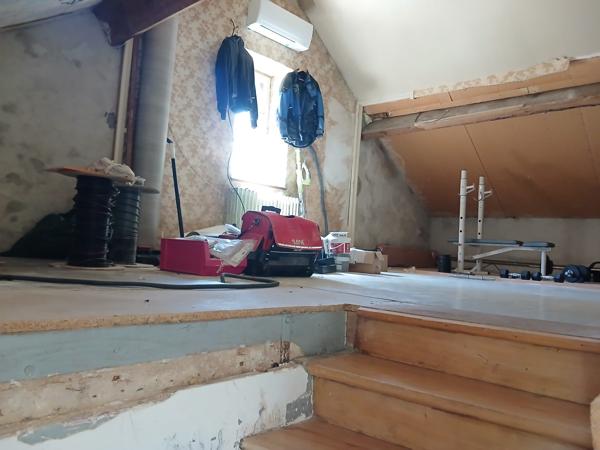 MAISON - 3 ETAGES - F4- 100M²