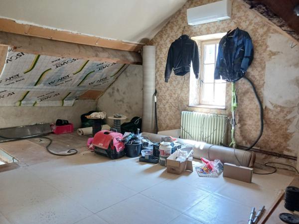 MAISON - 3 ETAGES - F4- 100M²