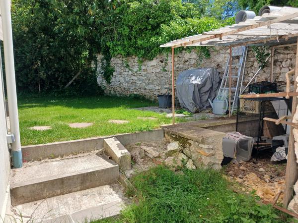 MAISON - 3 ETAGES - F4- 100M²