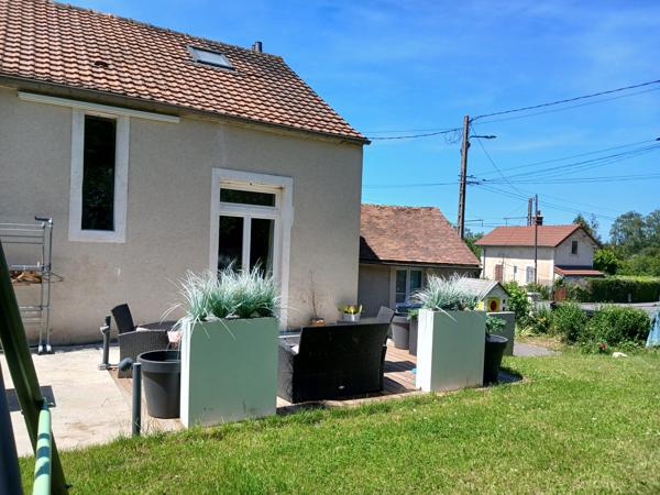 MAISON - 3 ETAGES - F4- 100M²