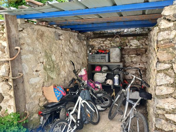 MAISON - 3 ETAGES - F4- 100M²