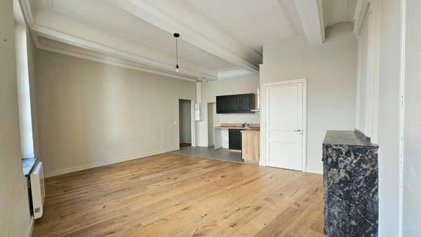 COUP DE COEUR: APPARTEMENT DE TYPE 3 avec du cachet