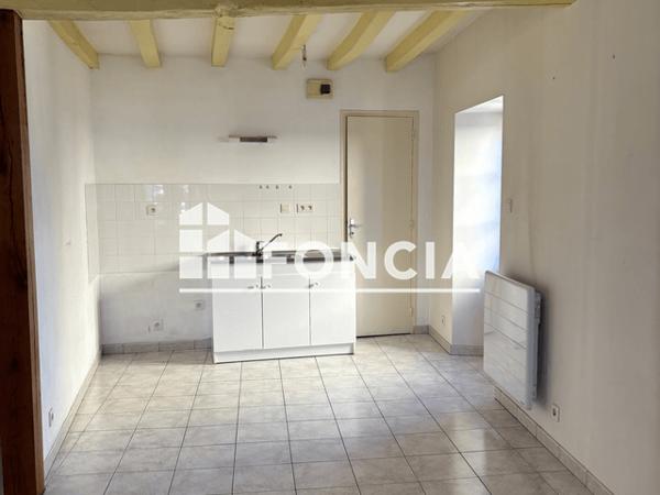 Location Appartement 3 pièces 61.57 m² - 36 RUE DE MORANNES St Denis D Anjou 53290