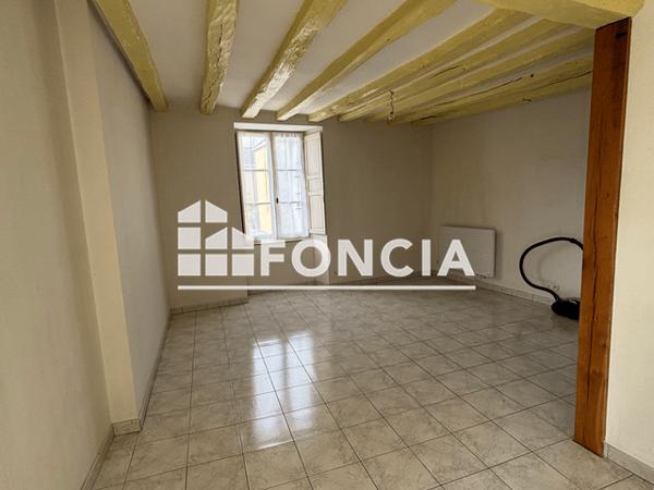 Location Appartement 3 pièces 61.57 m² - 36 RUE DE MORANNES St Denis D Anjou 53290