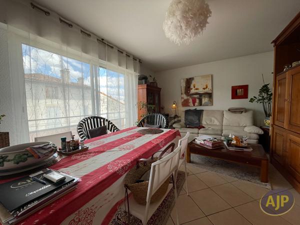 Vente appartement Saintes : 170 400 € - AJP Immobilier Saintes