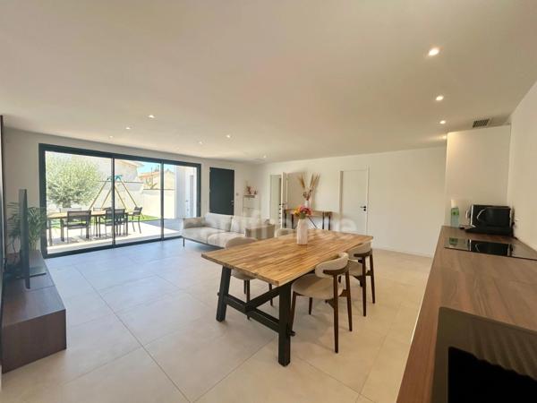 À VENDRE villa Frontignan 34 – Charmante villa de plain-pied T4 de 116 m² avec piscine – Quartier calme en fond d’impasse