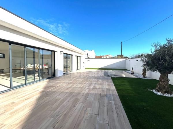 À VENDRE villa Frontignan 34 – Charmante villa de plain-pied T4 de 116 m² avec piscine – Quartier calme en fond d’impasse