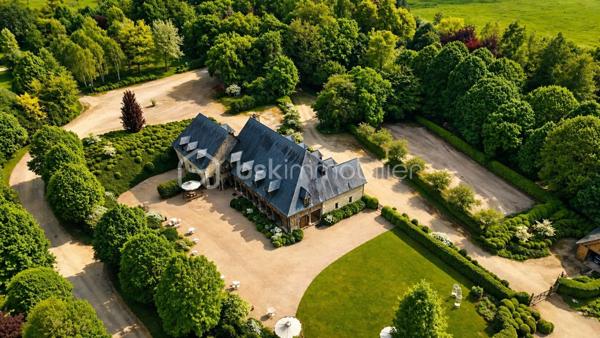 Manoir de 1 500 m²