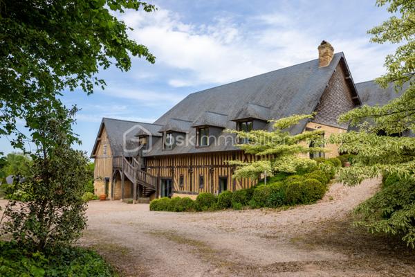 Manoir de 1 500 m²