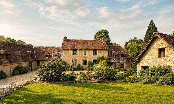 Manoir de 1 500 m²