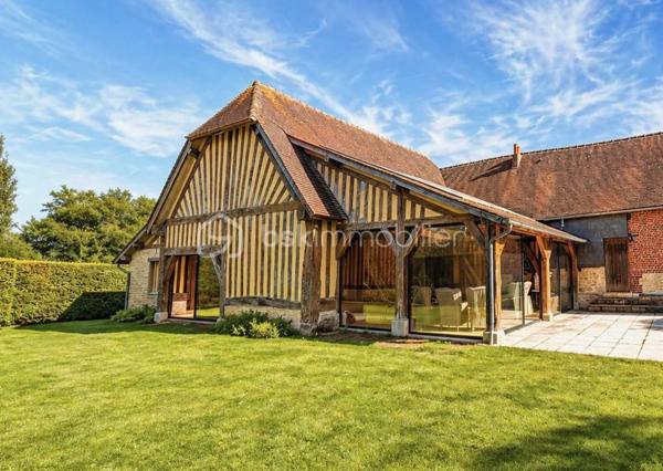 Manoir de 1 500 m²