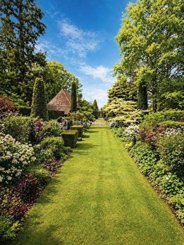 Manoir de 1 500 m²