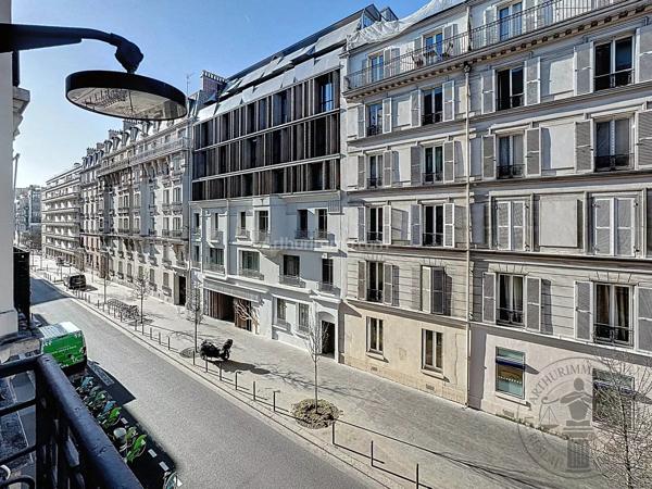 Vente                                                      Appartement
                        
                     2 pièces                      33 m2                     à Paris 13