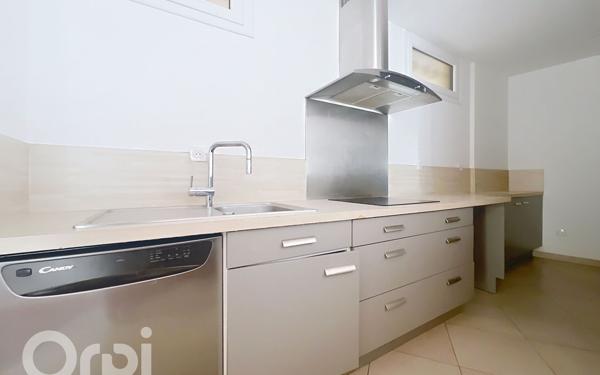 Appartement à vendre    3 pièces • 76 m2 Villeneuve-Loubet