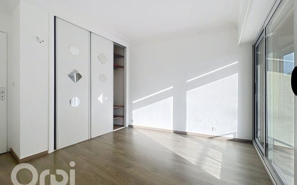 Appartement à vendre    3 pièces • 76 m2 Villeneuve-Loubet