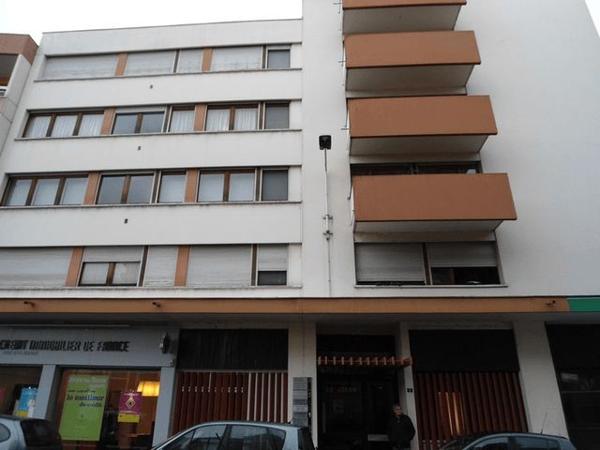 Local commercial 3 pièces T3 F3 96.8 m² à Thonon Les Bains 1 RUE DES ITALIENS 74200 à louer