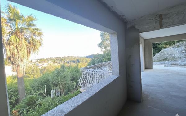 Maison à vendre    5 pièces •  Vence