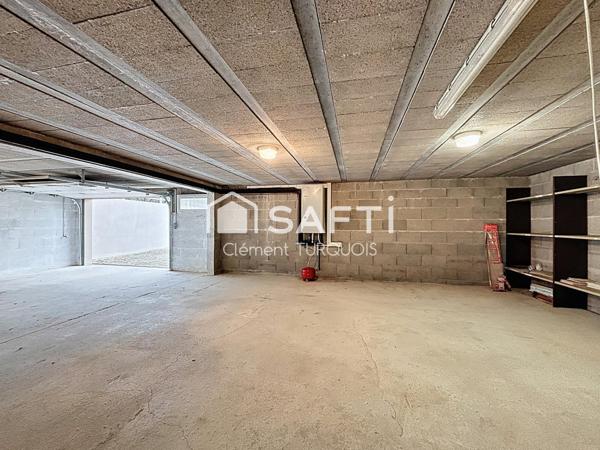 Maison 6 chambres de 2007 avec sous sol